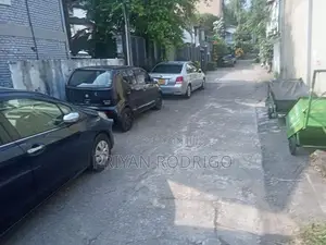 Nugegoda - 40 Perch Land with a 6000 Sq Ft Building for Sale