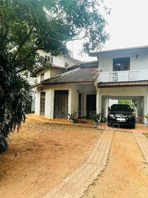 Kottawa - Town Area Commercial Building with 25 Perch for Sale