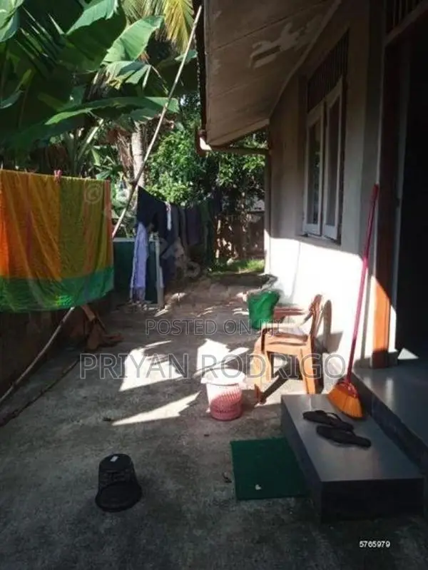 Maharagama, Temple Road, Land with 03 Bedroom House for Sale