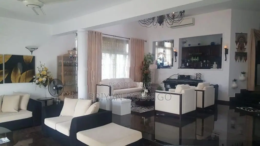 Kotte - Rajamahavihara Rd 09 BR 03 Unit House on 30 Perches for Sale