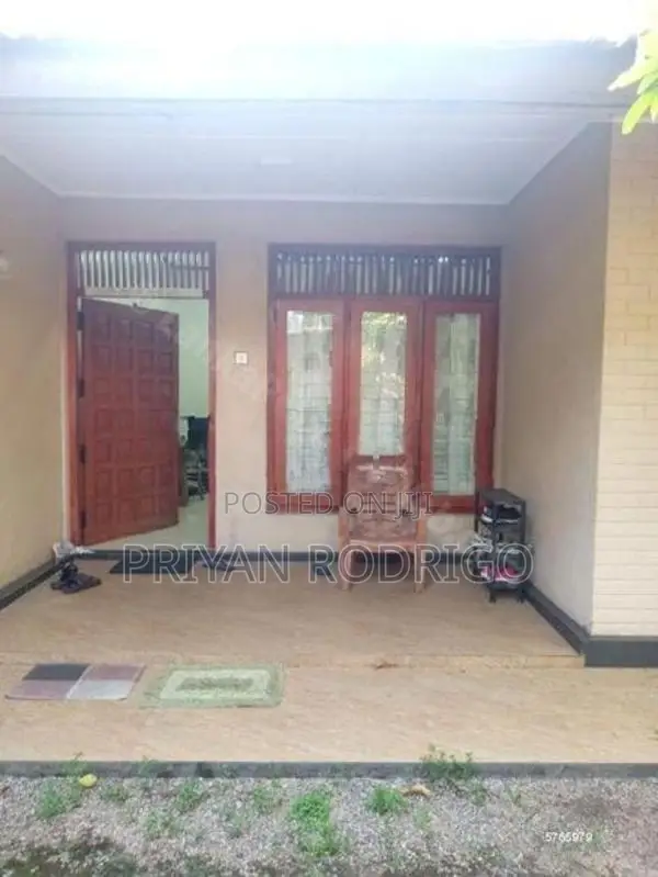 Maharagama, Temple Road, Land with 03 Bedroom House for Sale
