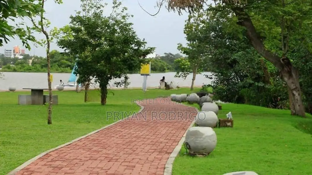 19:65 Perches Prestigious Residential Land for Sale in Battaramulla