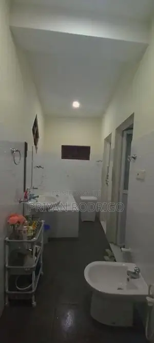 Twin Luxury House on 29.5 Perches in Gampaha Weliveriya for Sale