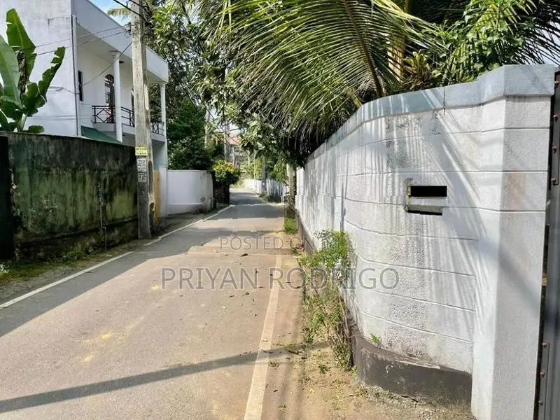 19:65 Perches Prestigious Residential Land for Sale in Battaramulla