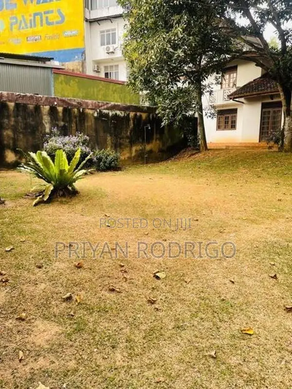Kottawa - 25 Perch Prime Commercial Land with a Livable House for Sale
