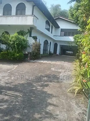 Nugegoda - 40 Perch Land with a 6000 Sq. Ft Building for Sale