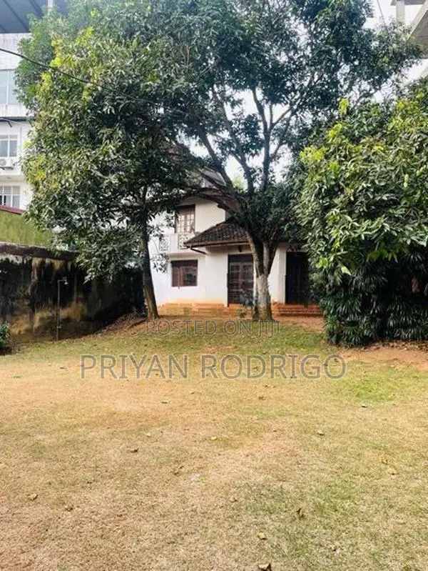 Kottawa - Town Area Commercial Building with 25 Perch for Sale