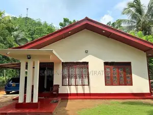 House With 90 Perches Land - Mathugama Kalutara District Matugama