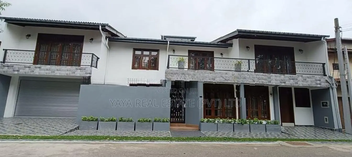 BRAND NEW HOUSE FOR SALE IN Mount Lavania