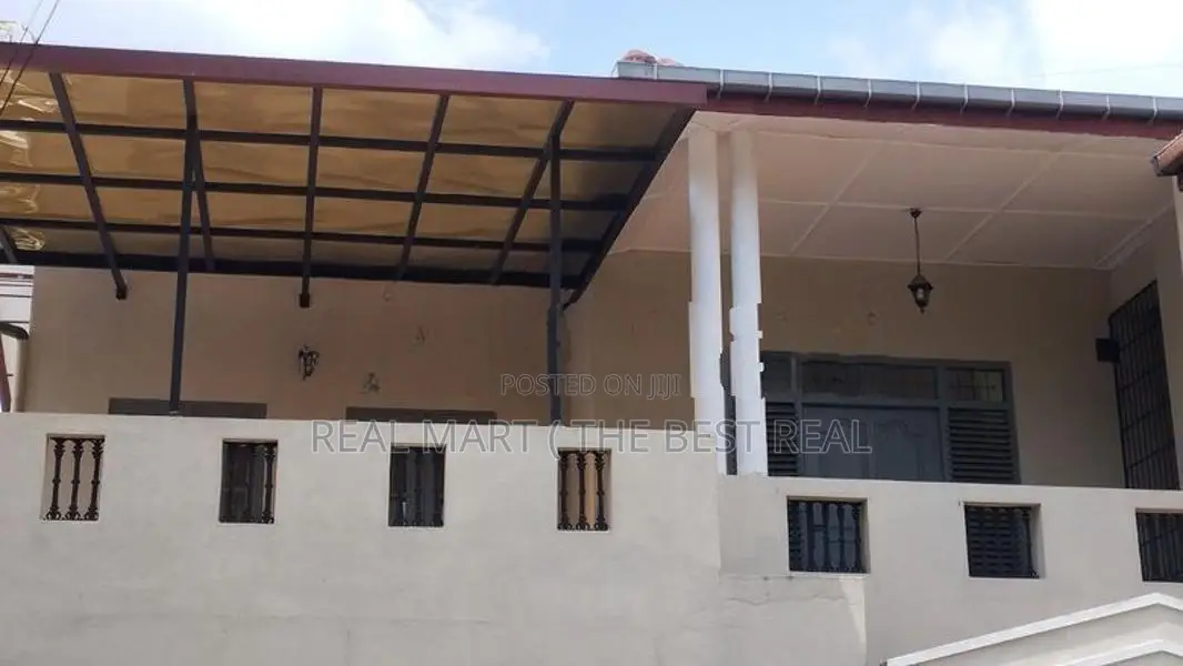 BATTARAMULLA : 2BR (1200sqft) LUXURY ANNEXE FOR RENT