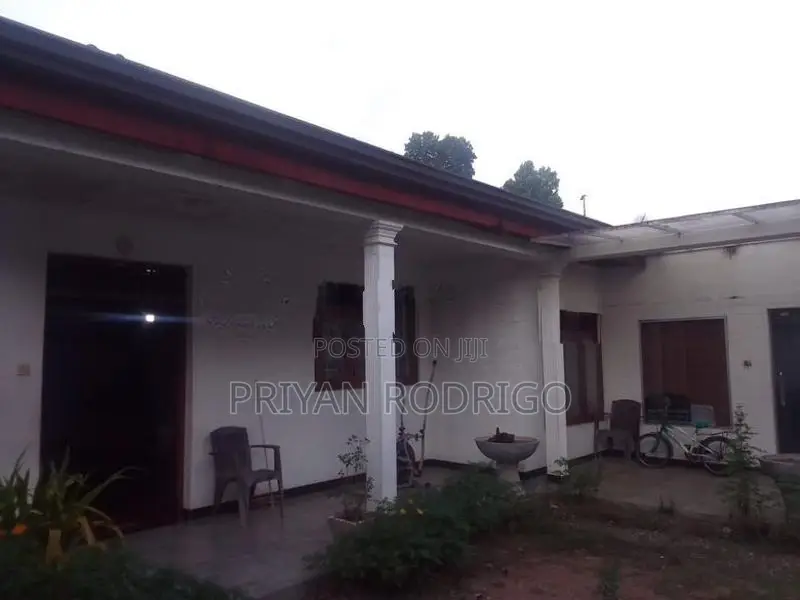 Malabe 41 Perches of Land with a 3000 sq. ft Livable House for Sale