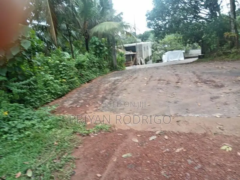 Malabe - Commercial 10,000 sq.ft Building with Land for Sale