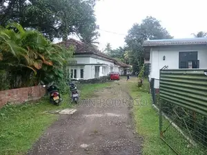 Colombo 09 15 Perches of Commercial Land with A 04 Room House for Sale