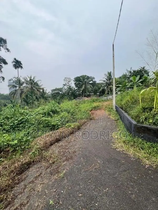 Malabe Off Chandrika Kumaratunge Mw, 9.94 Perch Land for Sale