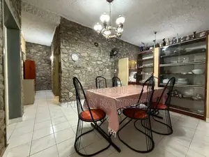 Malabe, Kahantota Road - 4BR Rock House on 11.5 Perches for Sale