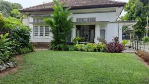 Colombo 09| 25 Perches of Valuable Land with a 06 BR House for Sale