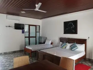 Monaragala, Buttala,Luxury Hotel with 60 Perches of Land for Sale