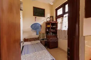 Dehiwela, Lake Road, a Luxurious House for Sale