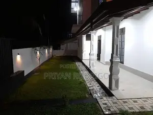 Kahatuduwa - Close to the Expressway Interchange New House for sale