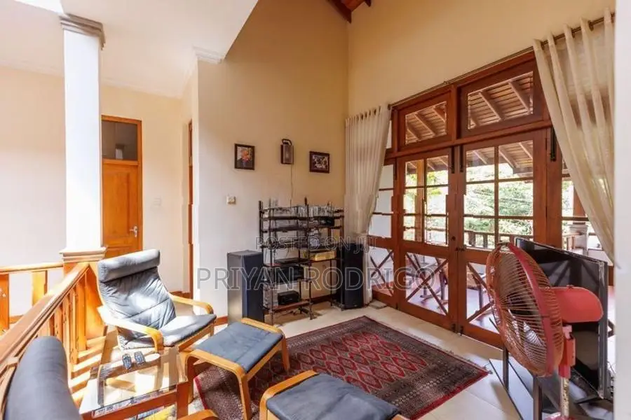 Dehiwela, Lake Road, a Luxurious House for Sale