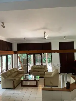 Nugegoda Pagoda Road, 5500sq.ft House with 80 Perches of Land
