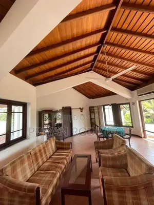 Nugegoda Pagoda Road, 5500sq.ft House with 80 Perches of Land