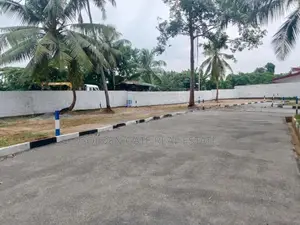 මීගමු පාරට නුදුරින් Residential Area එකකින් ඉඩමක්
