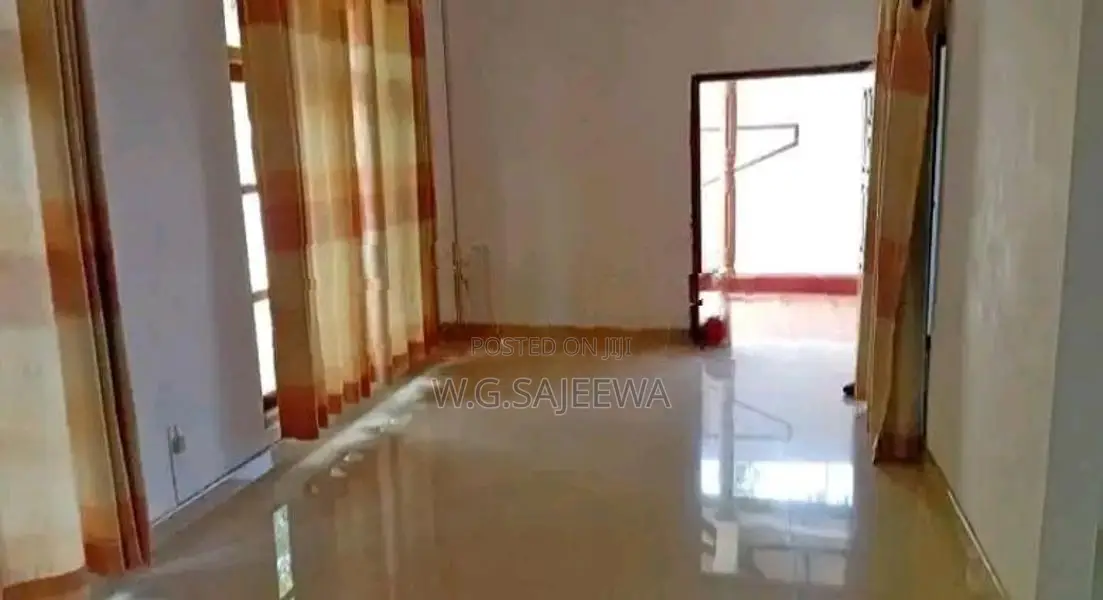 Single house sale in Ekala Town