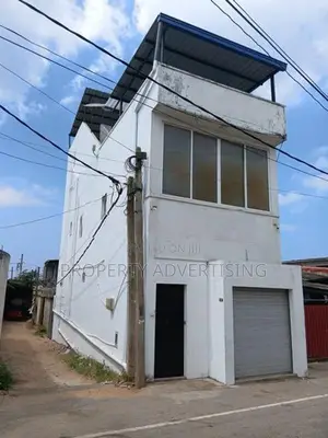 3 Storey small house for sale in mount Lavinia