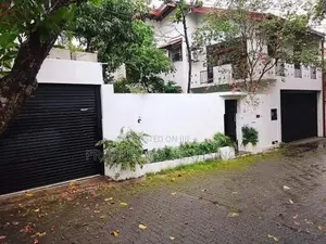 3 Storey house for sale in mirihana