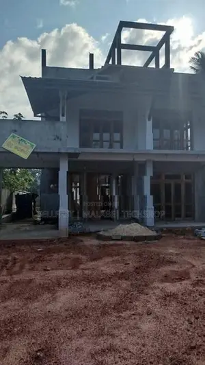 House for sale in Athurugiriya