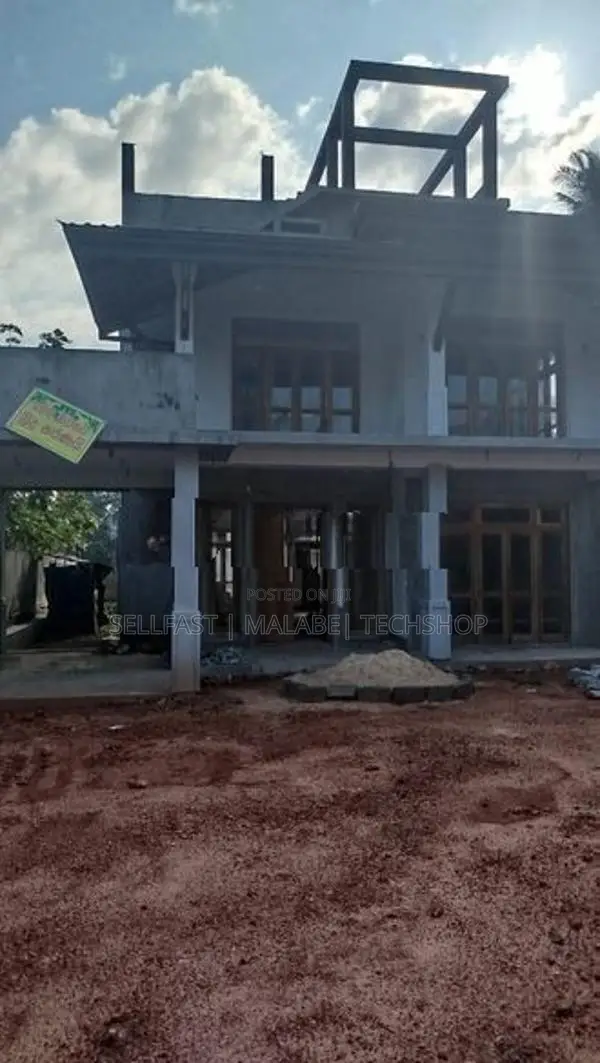 House for sale in Athurugiriya