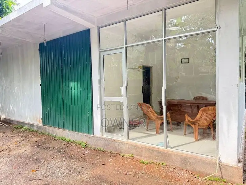 Valuable 03 Phase Commercial Warehouse Building For Sale in Katunayake