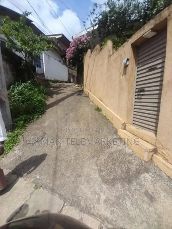 Land with House for Sale in Kandy
