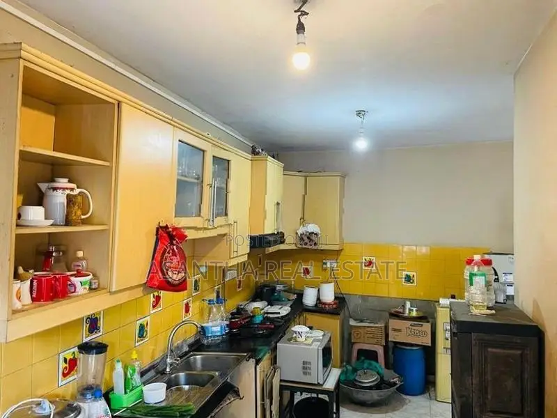 (AF895) 9.84 Perches of Land with House sale in Borelasgamuwa