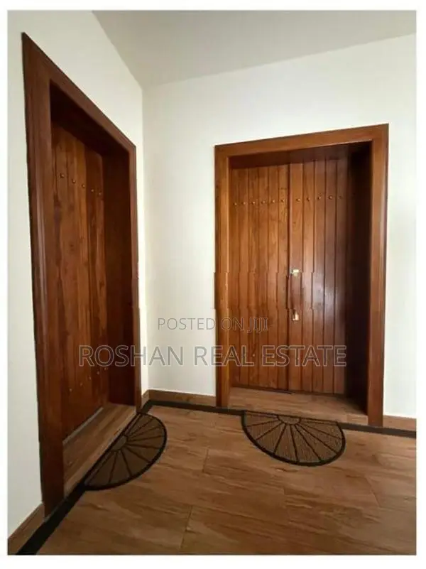FULLY FURNISHED THREE STORIED HOUSE FOR RENT COLOMBO 4 CHI2522