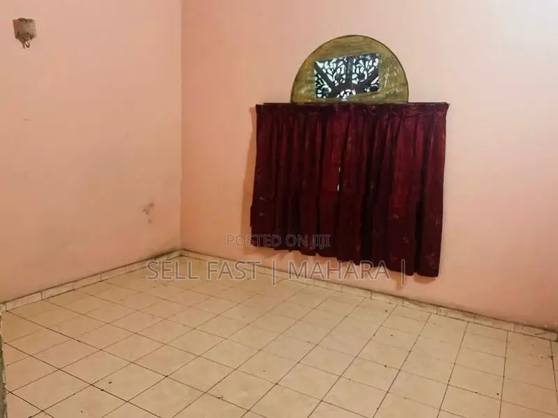 Upstairs House for Rent in Kiribathgoda
