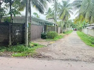 Valuable 03 Phase Commercial Warehouse Building For Sale in Katunayake