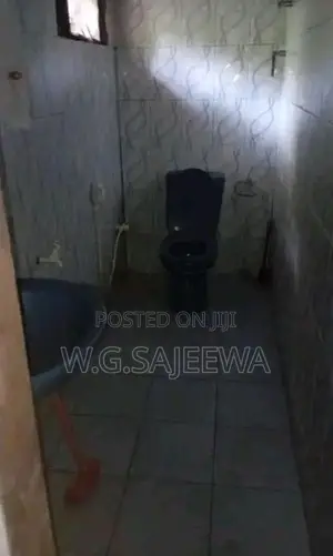 Single house sale in Ekala Town