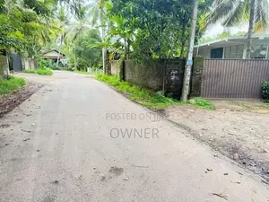 Valuable 03 Phase Commercial Warehouse Building For Sale in Katunayake