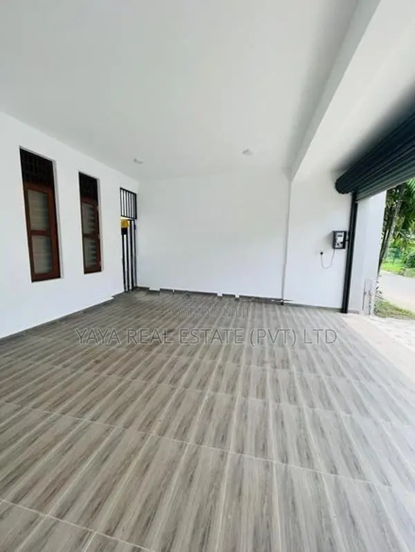 BRAND NEW LUXURY HOUSE FOR SALE IN TALAWATHUGODA
