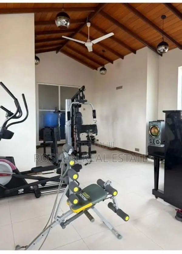 FULLY FURNISHED THREE STORIED HOUSE FOR RENT COLOMBO 4 CHI2522