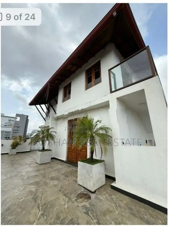 LUXURY FURNISHED THREE STORIED HOUSE FOR RENT COLOMBO 4 CHI2523
