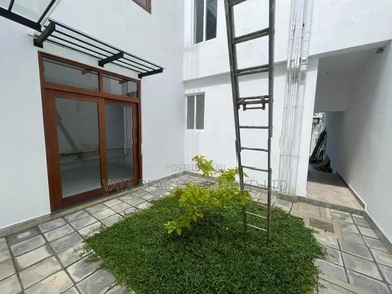Luxury Brand New House For Rent In Battharamulla, Pelawatta
