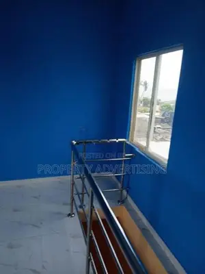 3 Storey small house for sale in mount Lavinia