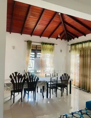GALEWELA : 6BR (100P) 3-STOREY HOUSE FOR SALE