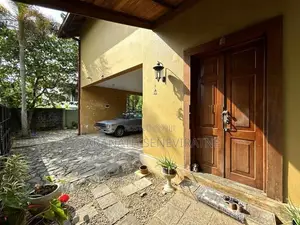 Luxury House in Baddagana Kotte - Facing to a 30 Feet Wide Road