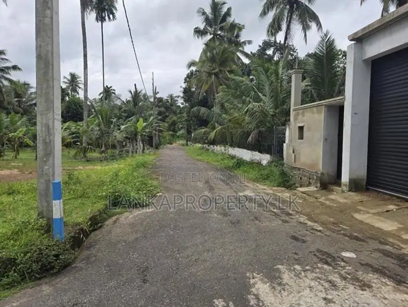 10 Perches of Land for Sale at Mahajana Mawatha, Gampaha