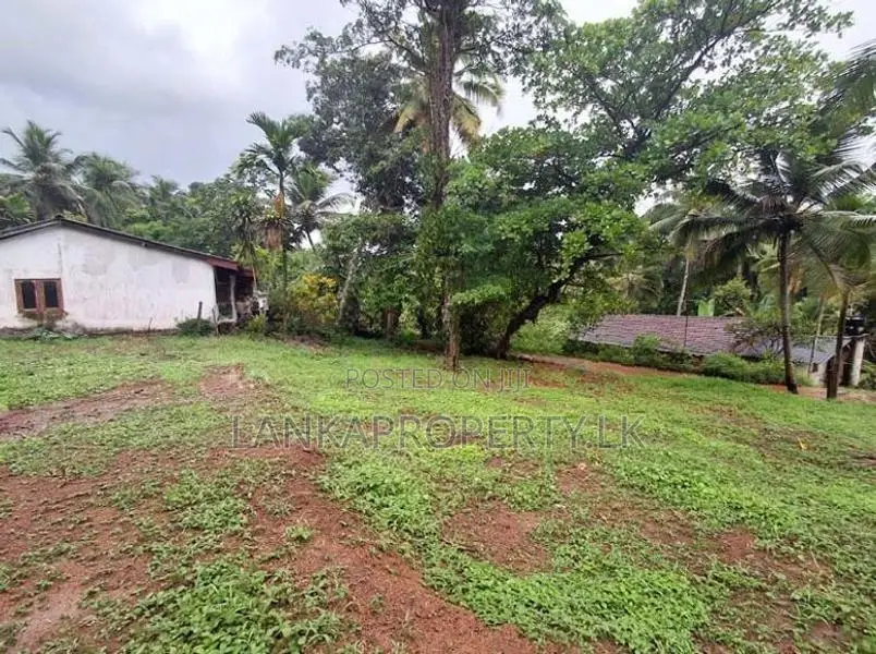 Residential 14 perches Land for Sale in Uruwala, Weliveriya