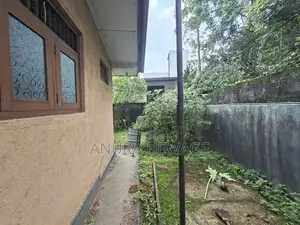 කඩුවෙල, බෝමිරිය ප්‍රදේශයේ පිහිටි වටිනා ඉඩමක් විකිණීමට ඇත. (ID: KADU013